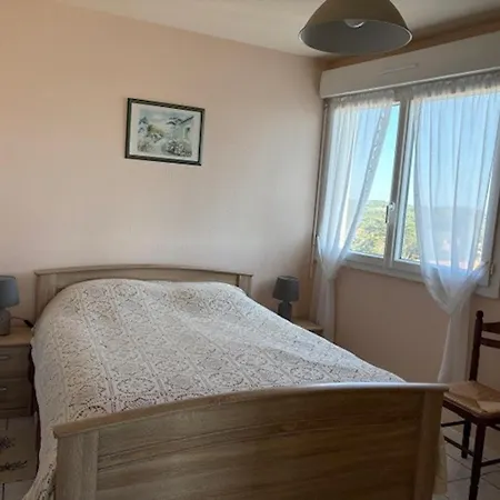 Renove 1 Au Bord De Avec Garage - Fr-1-323-32