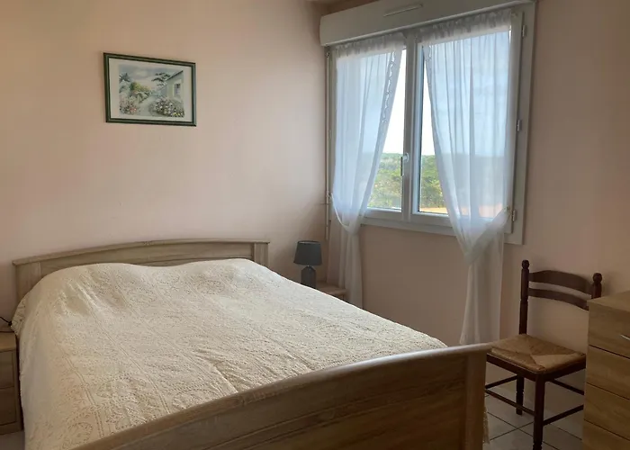 Renove 1 Au Bord De Avec Garage - Fr-1-323-32 * סן ז'אן דה מון